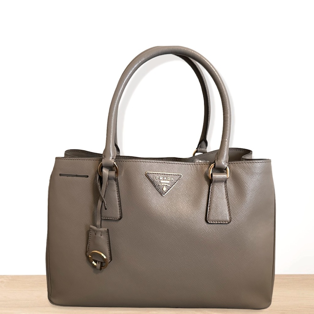 Prada Medium Galleria Saffiano